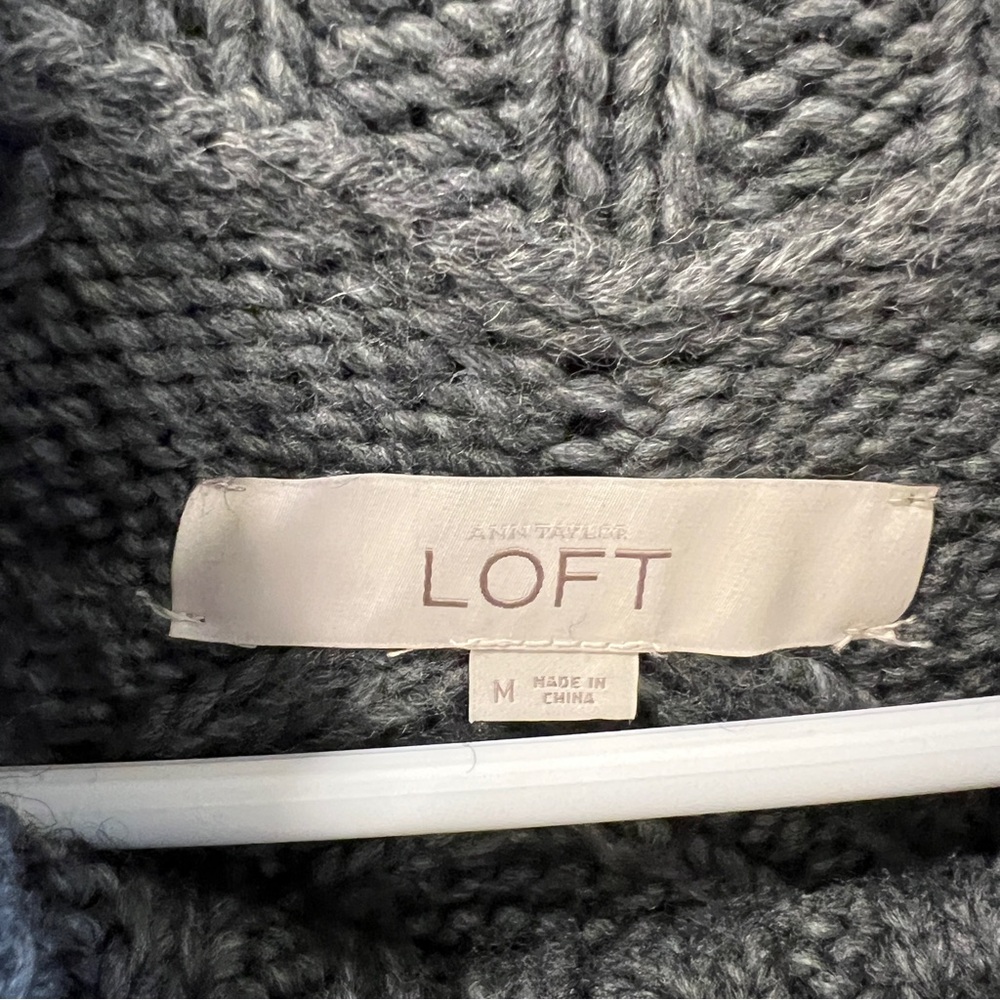 THE LOFT Turtleneck Cable Knit Sweater - Medium - Picture 6 of 11